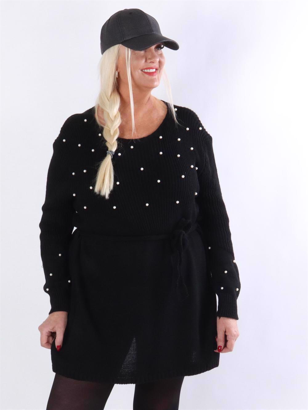 Iman - Stickad klänning med pärlor och band